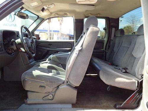 GMC Sierra 2005 photo 2