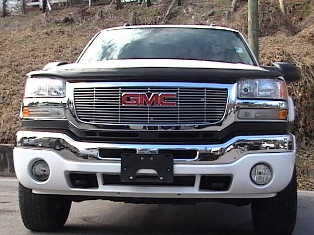 GMC Sierra 2005 photo 2