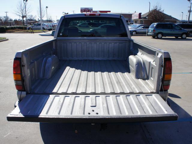 GMC Sierra 2005 photo 5