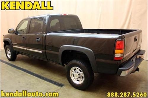 GMC Sierra 2005 photo 2