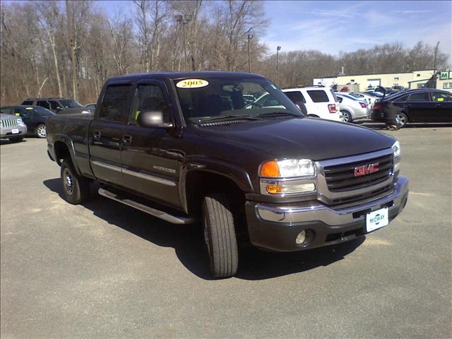 GMC Sierra 2005 photo 1