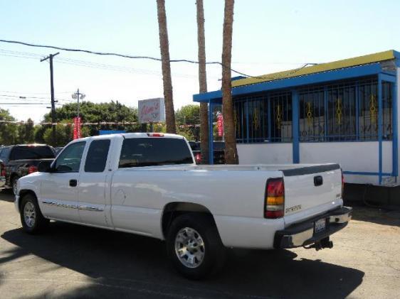 GMC Sierra 2005 photo 1