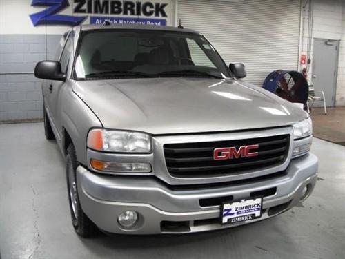 GMC Sierra 2005 photo 2