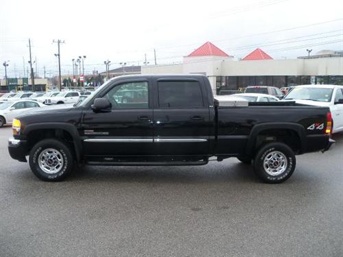 GMC Sierra 2005 photo 2