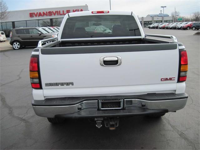 GMC Sierra 2005 photo 4