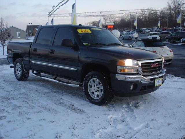 GMC Sierra 2005 photo 1