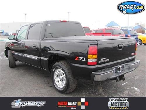 GMC Sierra 2005 photo 4