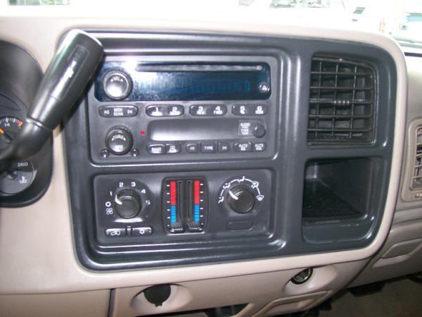 GMC Sierra 2005 photo 2