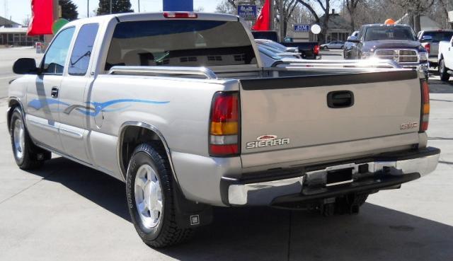 GMC Sierra 2005 photo 1