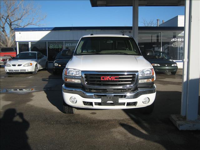 GMC Sierra 2005 photo 1