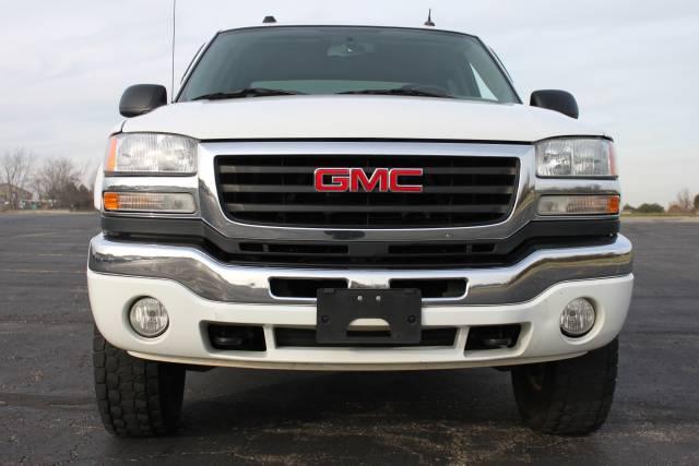 GMC Sierra 2005 photo 4