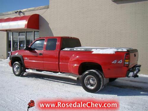 GMC Sierra 2005 photo 2