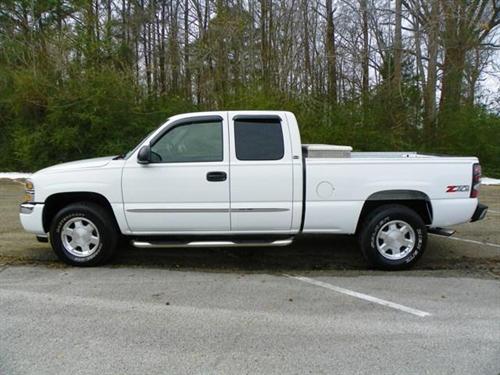 GMC Sierra 2005 photo 1