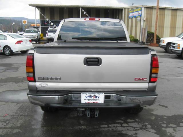 GMC Sierra 2006 photo 1