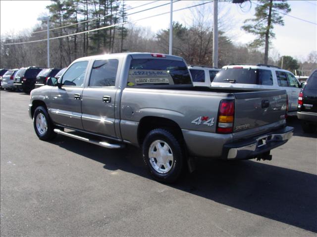 GMC Sierra 45 Crew Cab Pickup