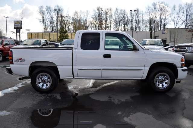 GMC Sierra 2006 photo 2