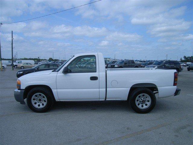 GMC Sierra 2006 photo 2
