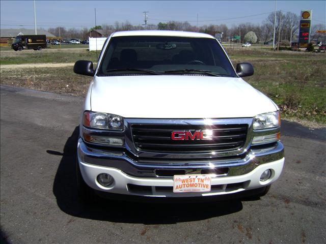 GMC Sierra 2006 photo 2