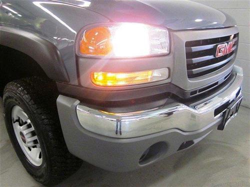GMC Sierra 2006 photo 2