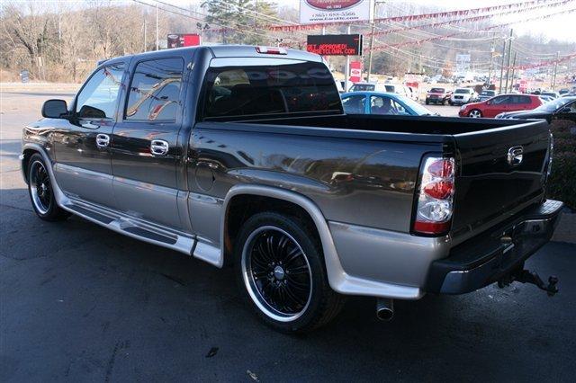 GMC Sierra 2006 photo 2
