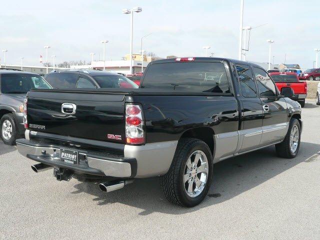 GMC Sierra 2006 photo 2
