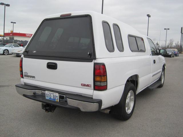 GMC Sierra 2006 photo 2