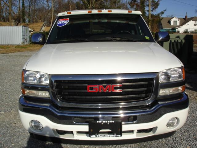 GMC Sierra 2006 photo 1