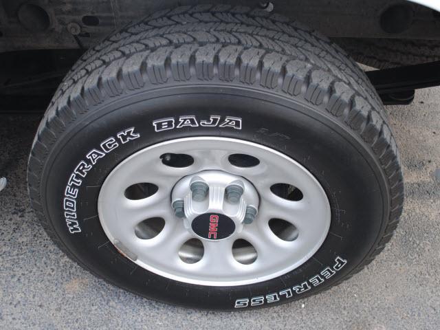 GMC Sierra 2006 photo 2