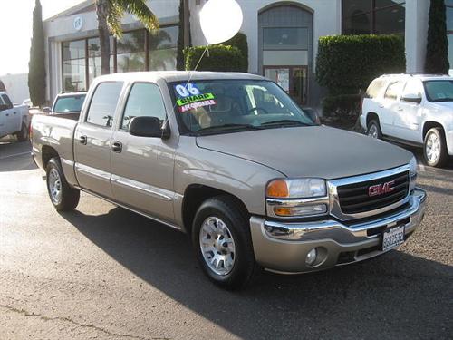 GMC Sierra 2006 photo 2