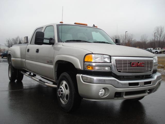 GMC Sierra 2006 photo 2