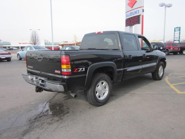 GMC Sierra 2006 photo 2