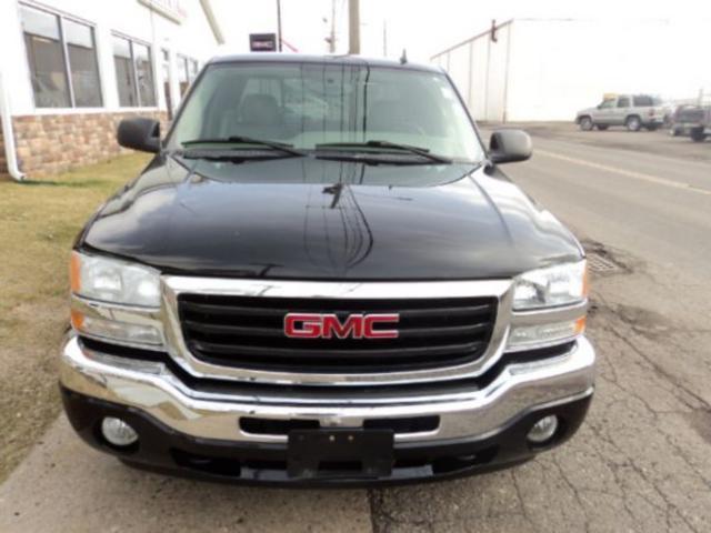 GMC Sierra 2006 photo 2