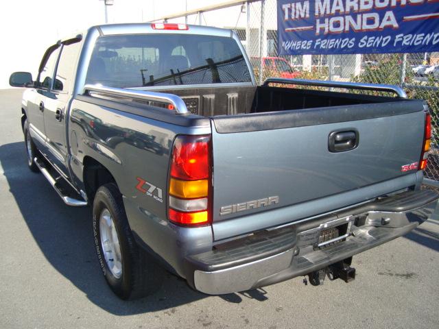 GMC Sierra 2006 photo 1