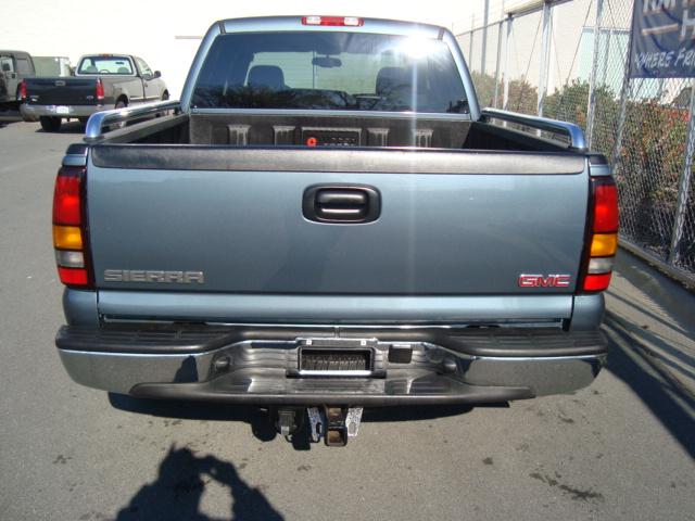 GMC Sierra 2006 photo 2