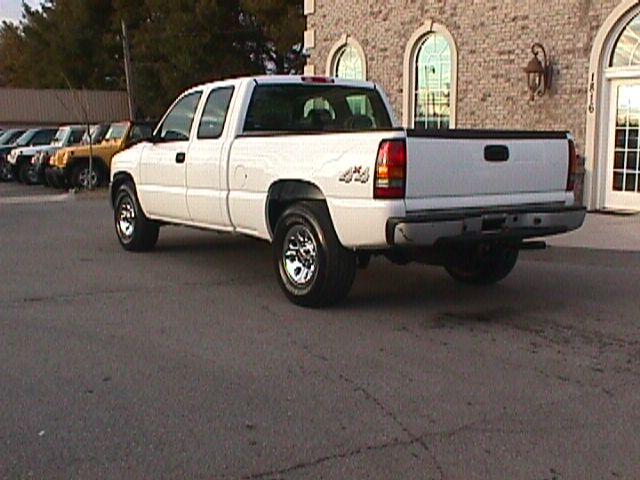 GMC Sierra 2006 photo 2