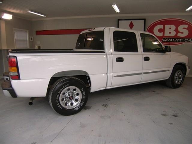 GMC Sierra 2006 photo 2