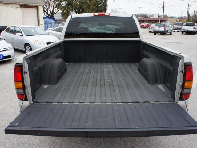 GMC Sierra 2006 photo 3