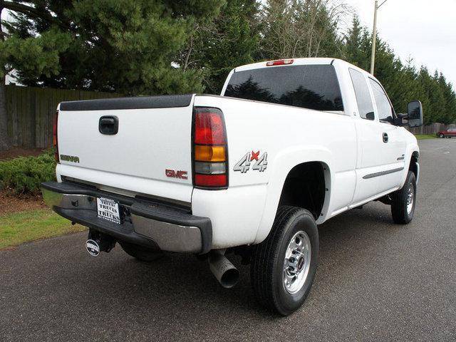 GMC Sierra 2006 photo 2