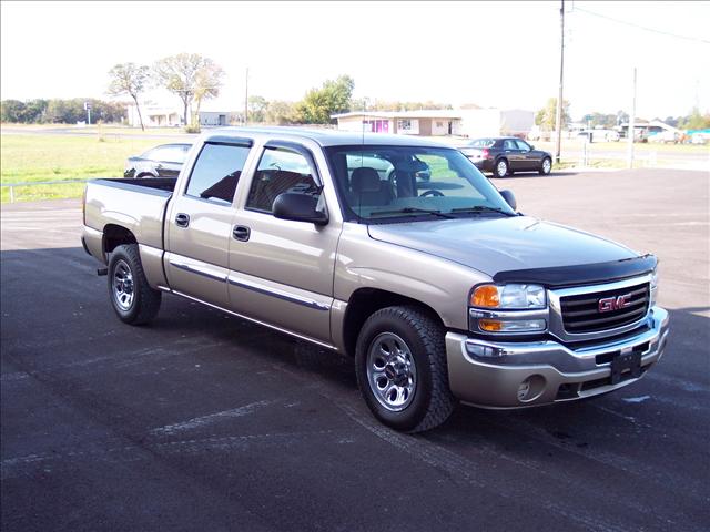 GMC Sierra 2006 photo 2