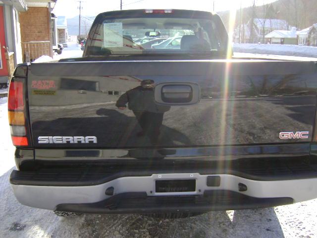 GMC Sierra 2006 photo 1