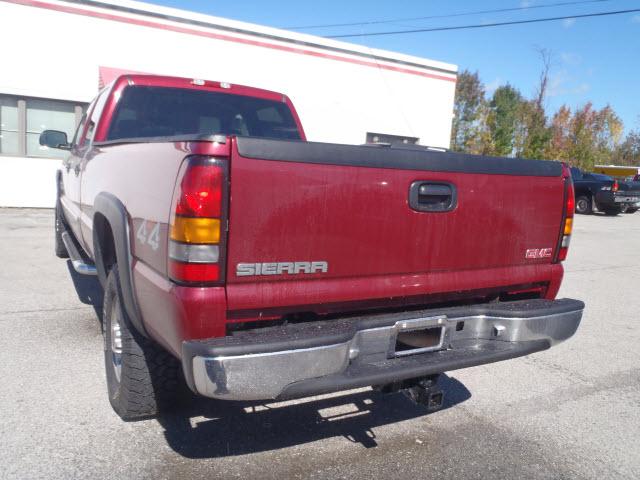 GMC Sierra 2006 photo 2