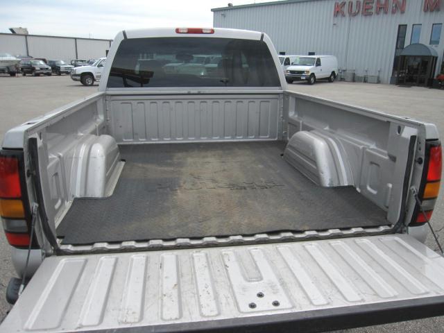 GMC Sierra 2006 photo 2