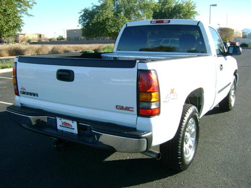 GMC Sierra 2006 photo 2
