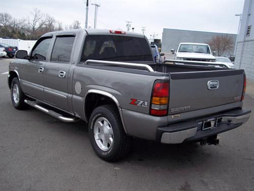 GMC Sierra 2006 photo 2
