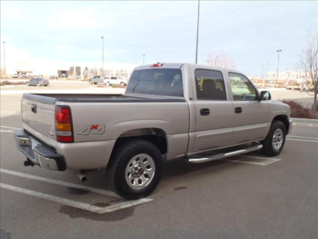 GMC Sierra 2006 photo 2
