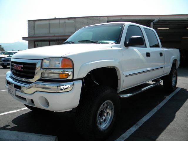 GMC Sierra 2006 photo 2