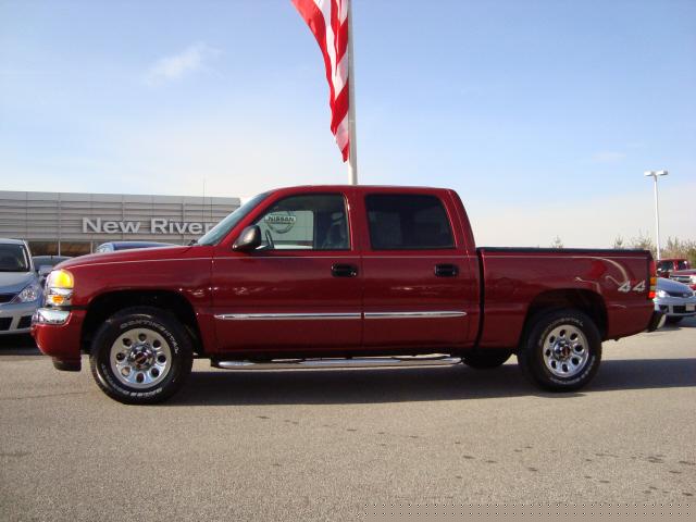 GMC Sierra 2006 photo 1