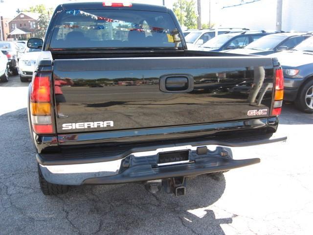 GMC Sierra 2006 photo 4