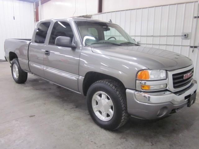 GMC Sierra SLT Pickup