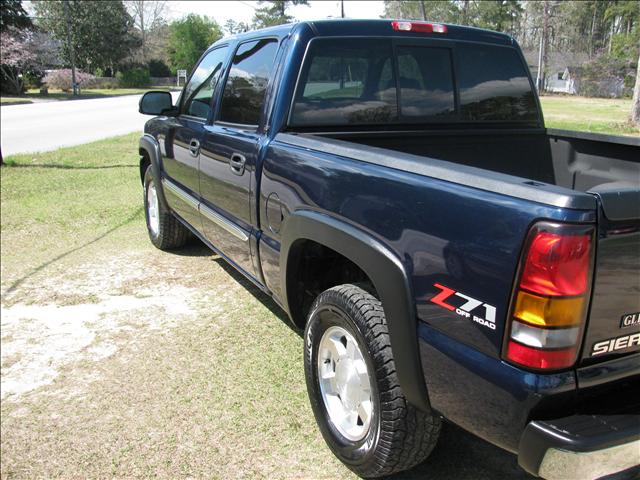 GMC Sierra 2006 photo 1